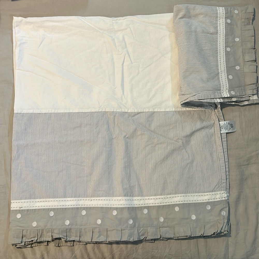 Pottery barn crib/bed skirt